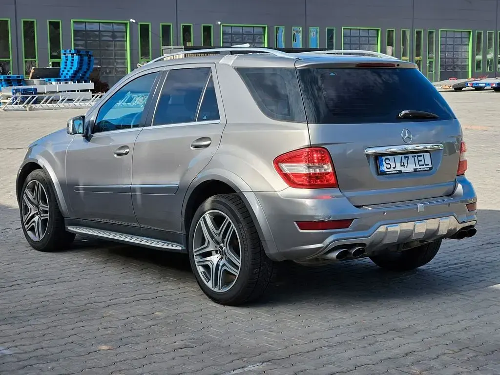 Gebraucht Mercedes ML300 204 PS (150 kW) 2010 Silber SUV