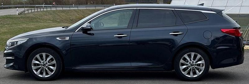 Gebraucht Kia Optima Vision 141 PS (103 kW) 2017 Blau Kombi