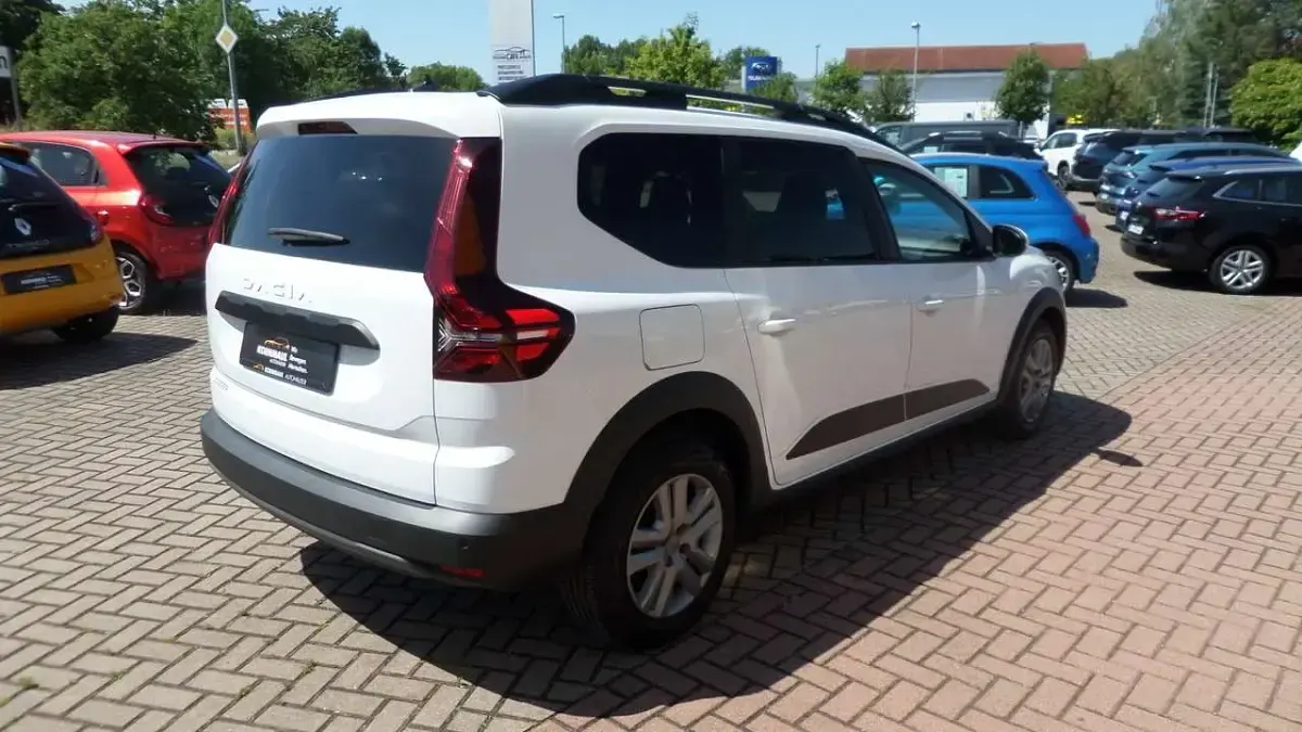 Gebraucht Dacia Jogger Expression 101 PS (74 kW) 2022 Gletscherweiss Van / Kleinbus