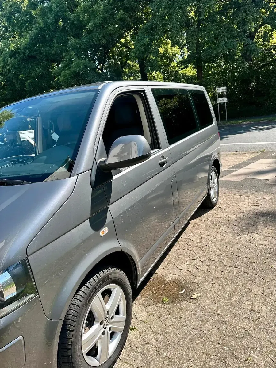 Gebraucht VW Multivan 180 PS (132 kW) 2015 Silber Van / Kleinbus