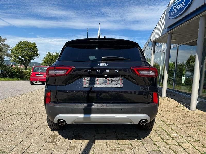 Gebraucht Ford Kuga Titanium 186 PS (136 kW) 2024 Obsidianschwarz metallic SUV