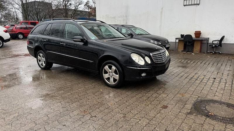 Gebraucht Mercedes E280 Elegance 190 PS (139 kW) 2008 Schwarz Kombi