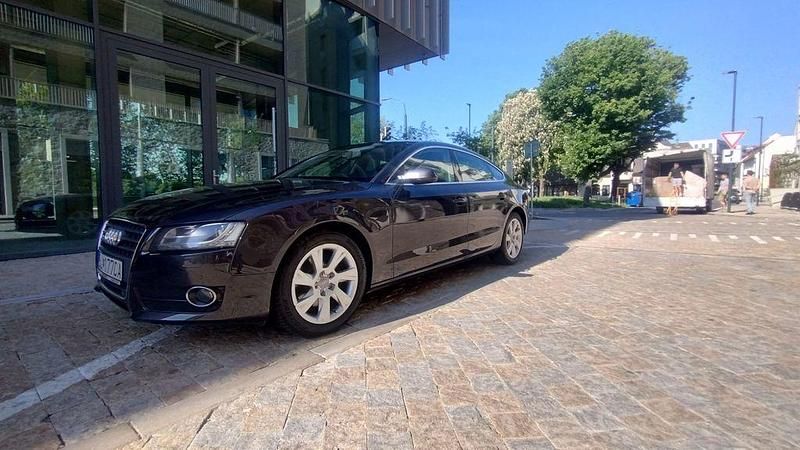 Schwarz Gebraucht 2011 Audi A5 Sportback Limousine | 12.990 € (Teuer) - Bild 1/4