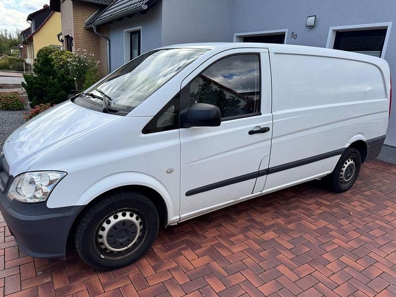 Weiß Gebraucht 2014 Mercedes Vito Van / Kleinbus | 7.500 € (Superpreis) - Bild 1/4