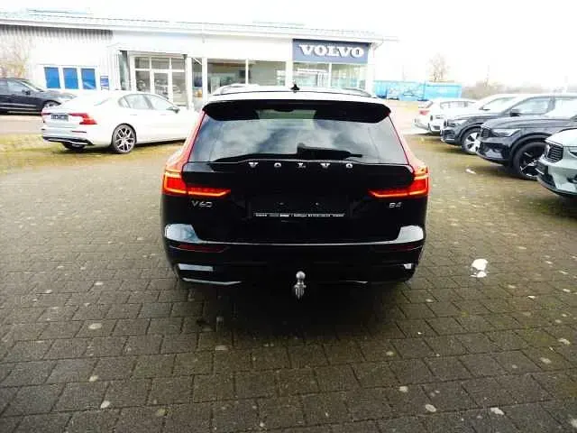 Gebraucht Volvo V60 145 PS (106 kW) 2023 Kombi