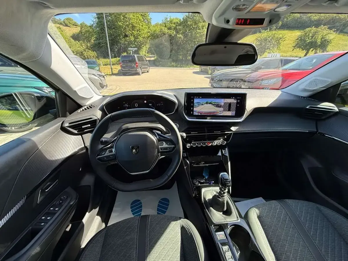 Gebraucht Peugeot 208 Allure 101 PS (74 kW) 2024 Gelb Kleinwagen