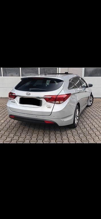 Gebraucht Hyundai i40 Trend 141 PS (103 kW) 2016 Silber Limousine