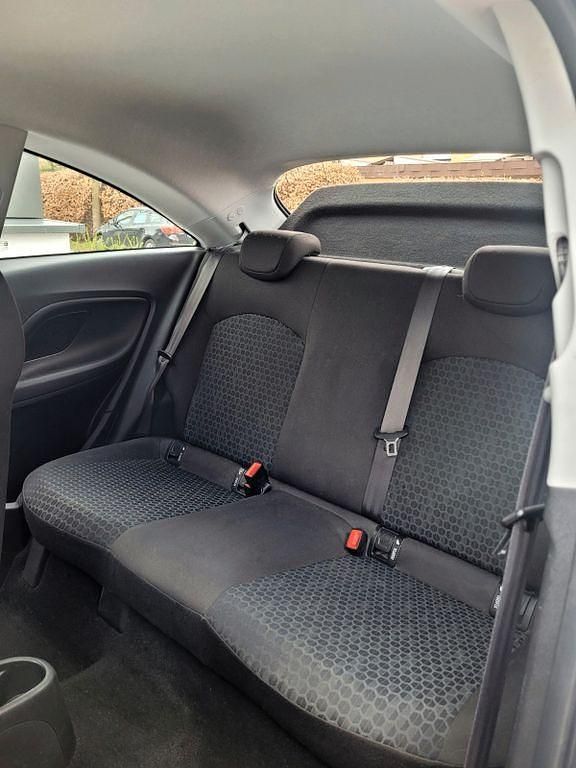 Gebraucht Opel Corsa drive 70 PS (51 kW) 2016 Weiß Kleinwagen