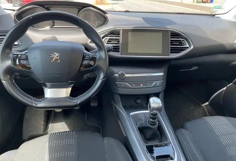 Gebraucht Peugeot 308 Allure 125 PS (91 kW) 2014 Grau Limousine