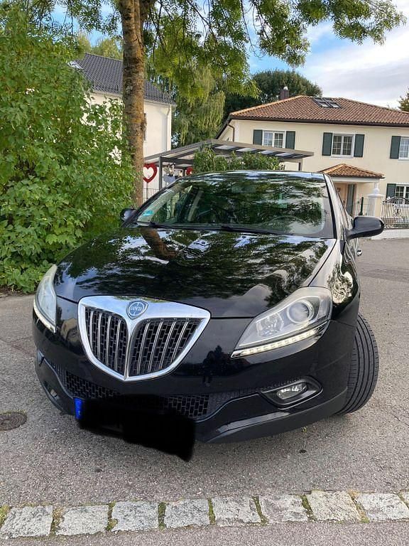 Schwarz Gebraucht 2010 Lancia Delta S Kleinwagen | 3.490 € (Fairer Preis) - Bild 1/4
