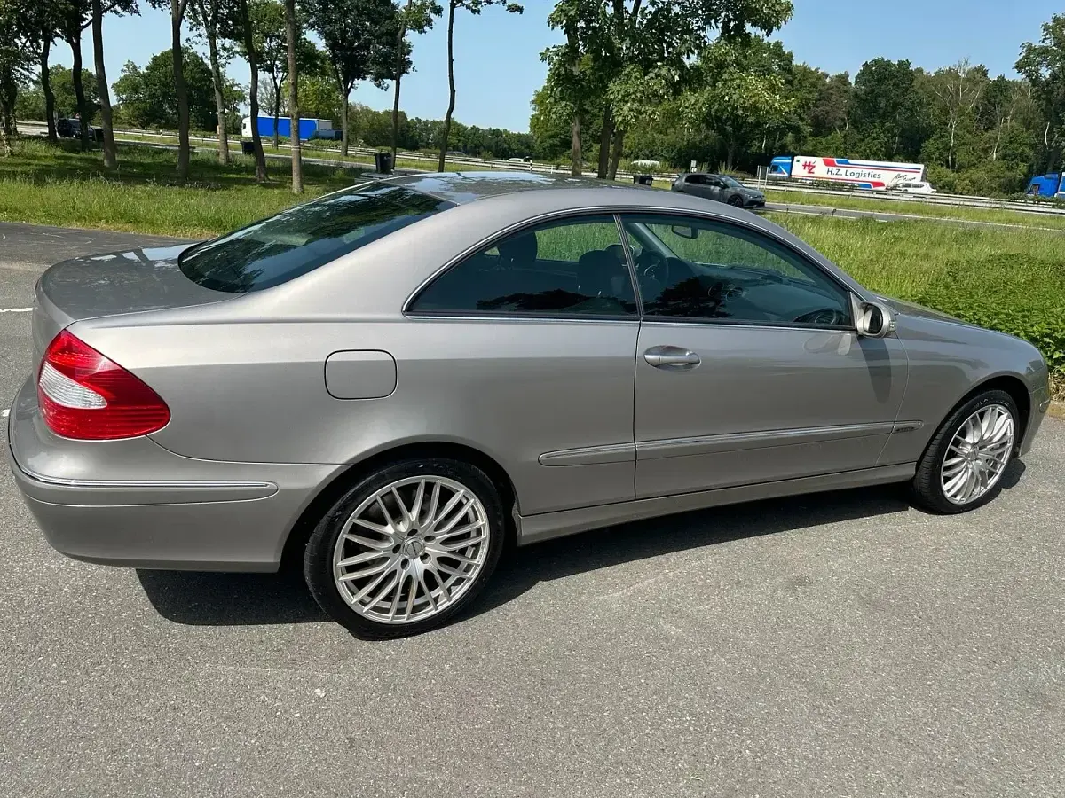Gebraucht Mercedes CLK280 231 PS (169 kW) 2006 Beige Coupé