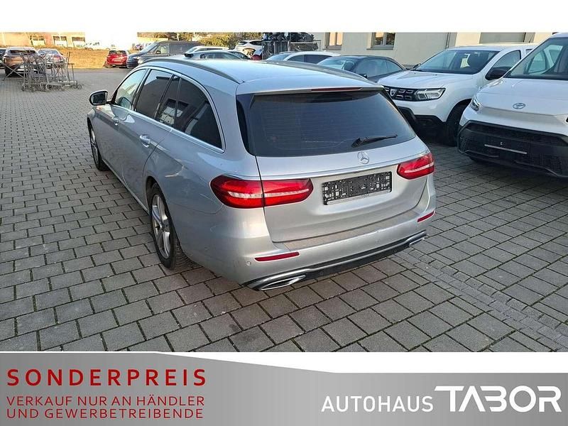Gebraucht Mercedes E220 Avantgarde 194 PS (142 kW) 2017 Iridiumsilber  metalliclack Kombi