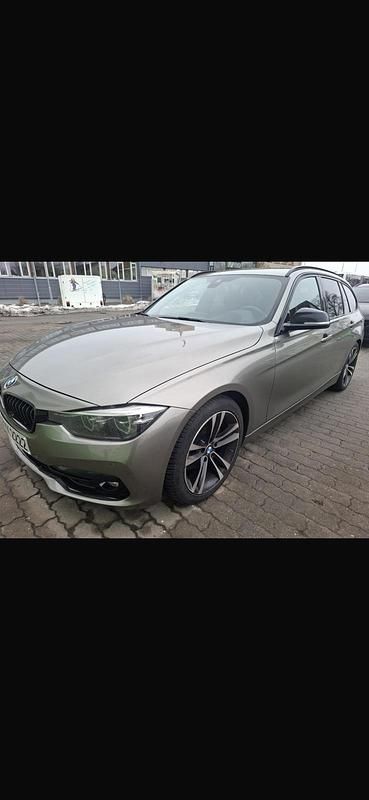 Gebraucht BMW 330 190 PS (139 kW) 2019 Grau Kombi