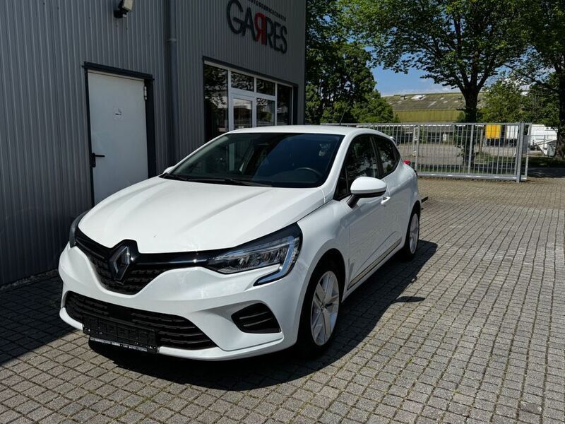 Weiß Gebraucht 2020 Renault Clio V Experience Limousine | 10.000 € (Guter Preis) - Bild 1/4