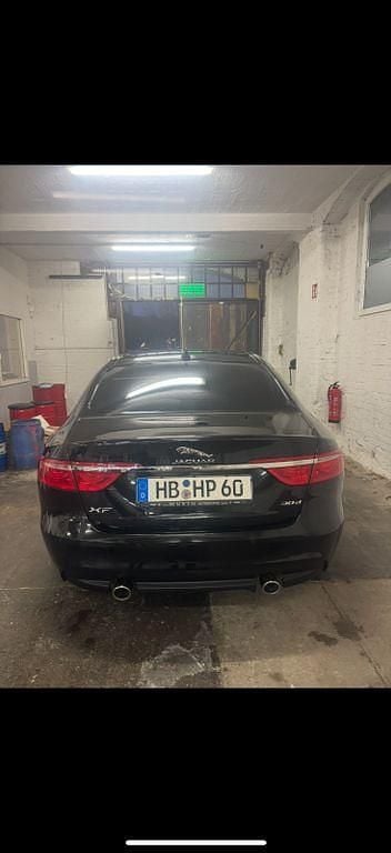 Gebraucht Jaguar XF Portfolio 300 PS (220 kW) 2016 Schwarz Limousine