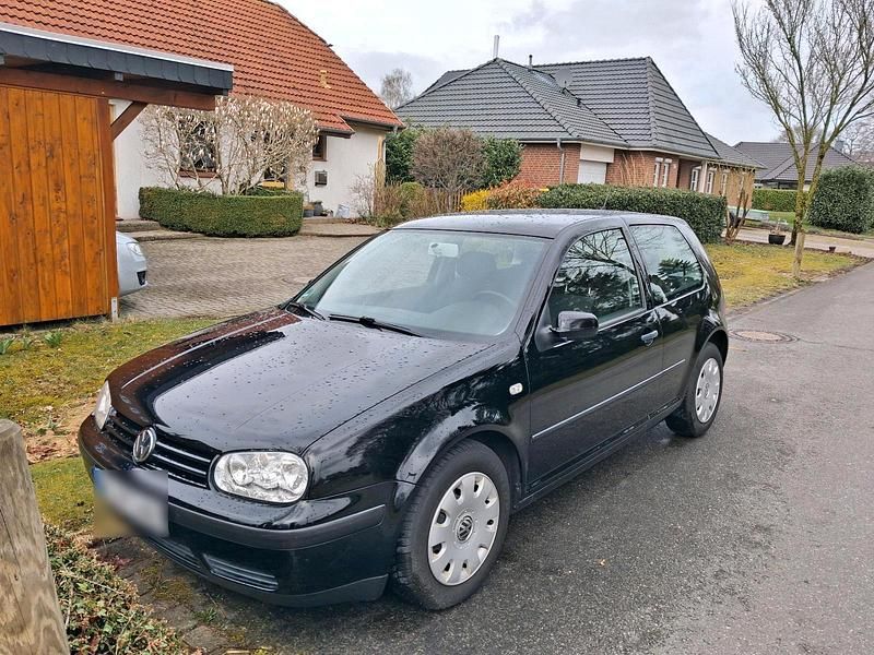 Gebraucht VW Golf IV 75 PS (55 kW) 2001 Schwarz Kleinwagen