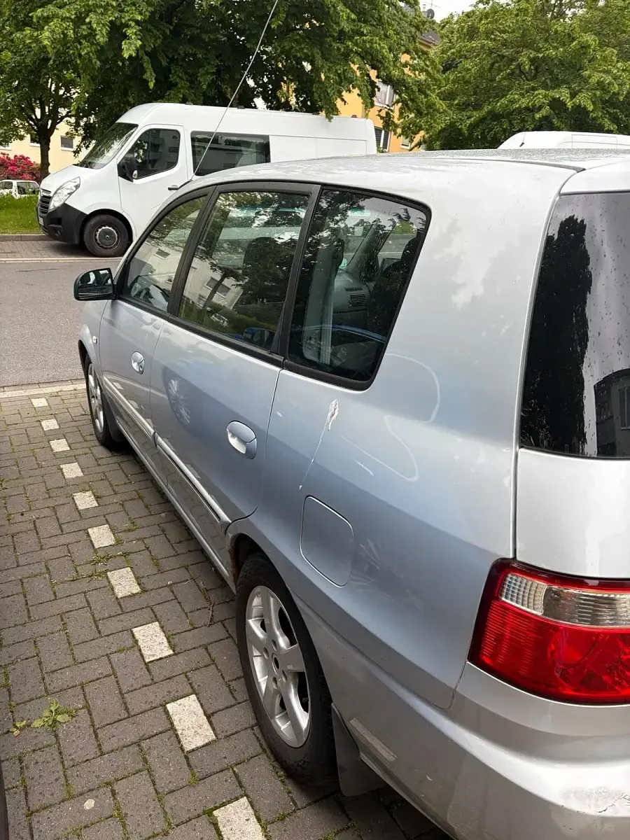 Brugt Kia Carens 144 HK (105 kW) 2006 Grå MPV
