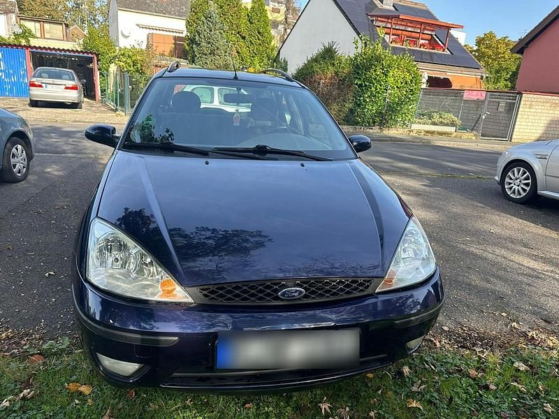 Second-hand Ford Focus 101 CP (74 kW) 2002 Albastru Break