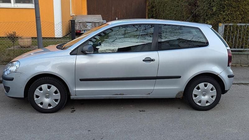 Gebraucht VW Polo Trendline 75 PS (55 kW) 2005 Silber Kleinwagen