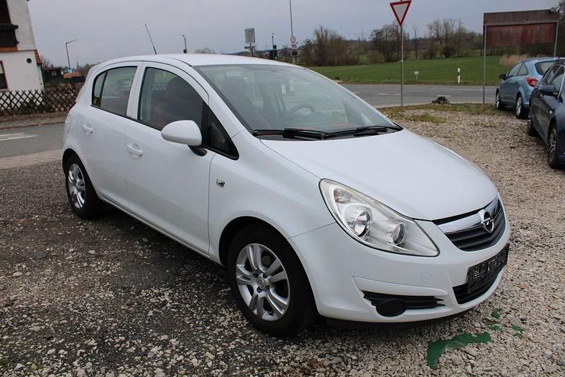 Gebraucht Opel Corsa Edition 80 PS (58 kW) 2009 Weiß Kleinwagen