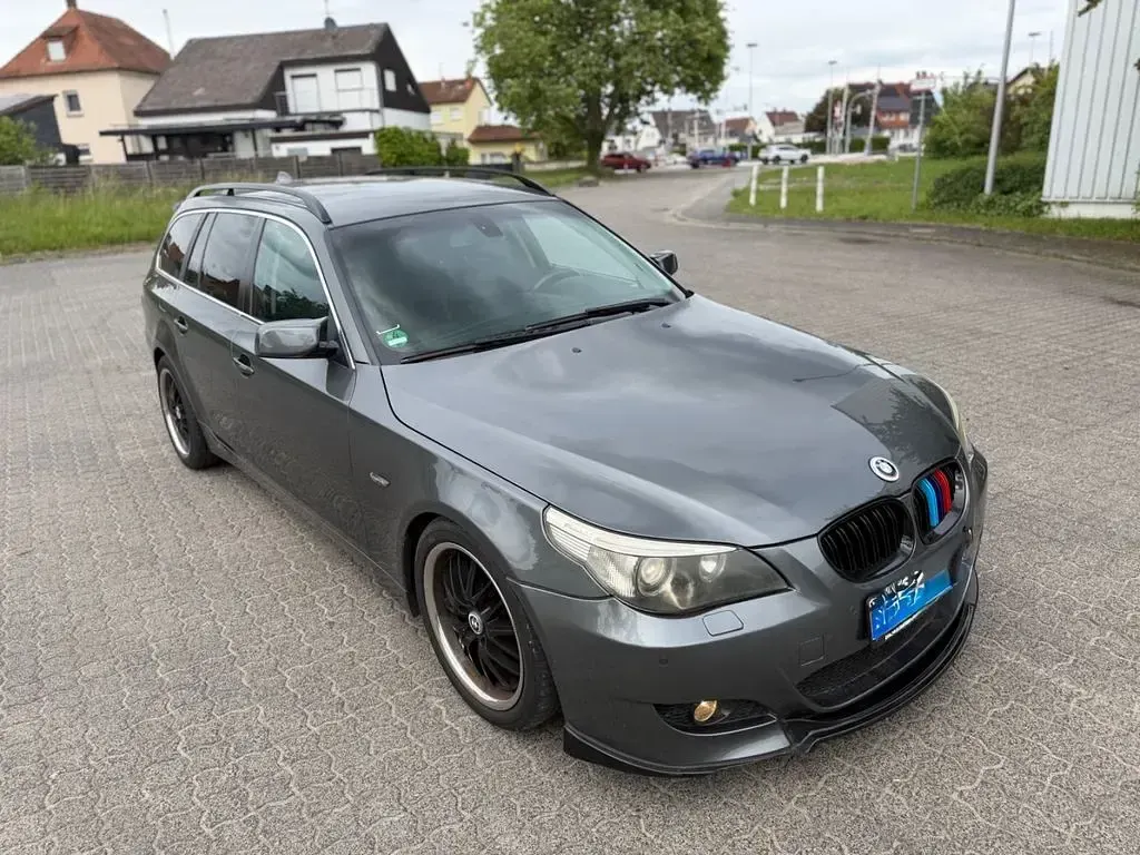 Käytetty BMW 525 Performance 192 HP (141 kW) 2005 Harmaa Farmari