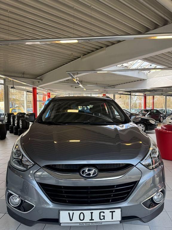 Grau Gebraucht 2014 Hyundai ix35 Edition SUV | 9.690 € (Fairer Preis) - Bild 1/4