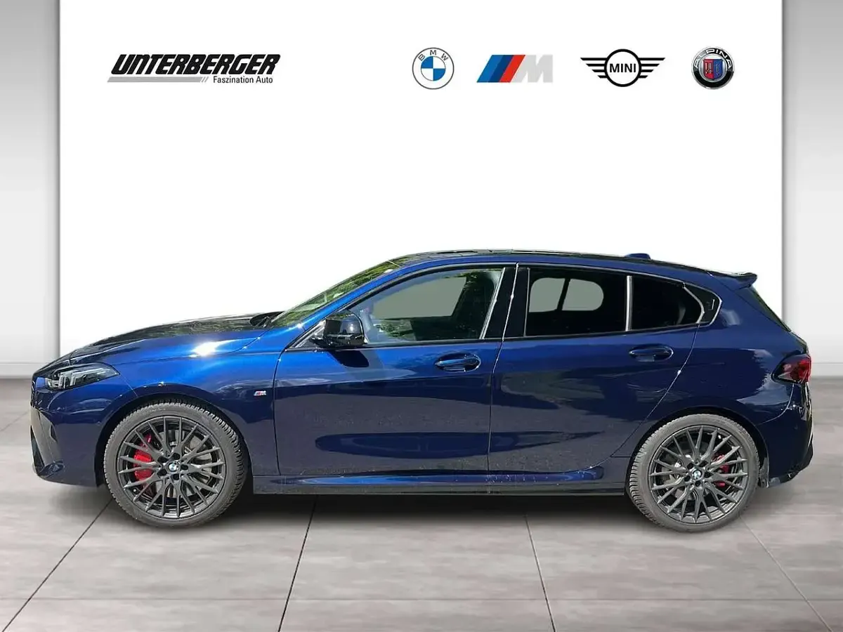 Gebraucht BMW M135 Performance 300 PS (220 kW) 2025 Blau Kleinwagen