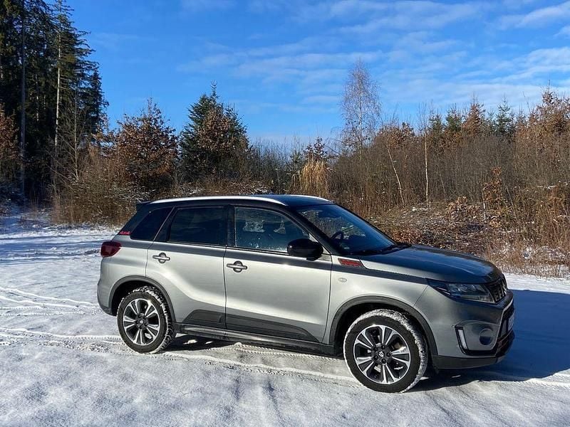 Gebraucht Suzuki Vitara Comfort 129 PS (94 kW) 2022 Grau SUV