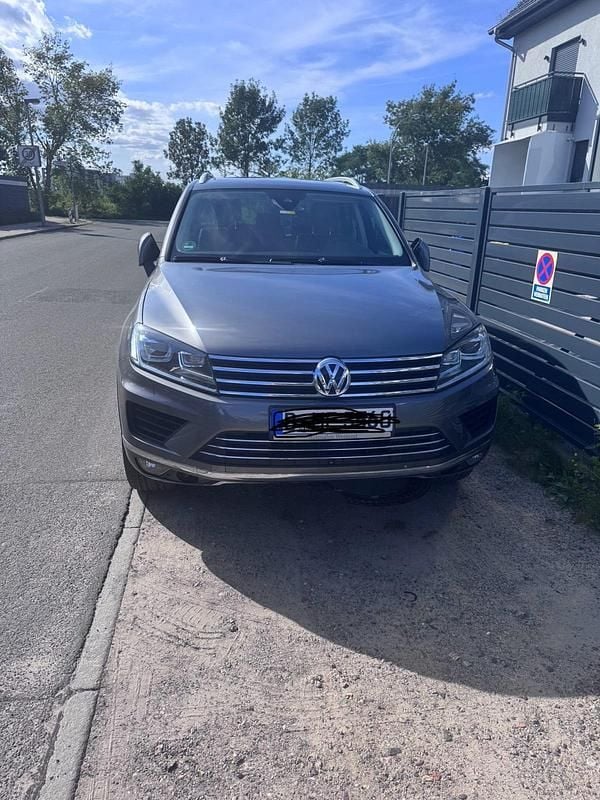 Gebraucht VW Touareg Edition 262 PS (192 kW) 2017 Silber SUV