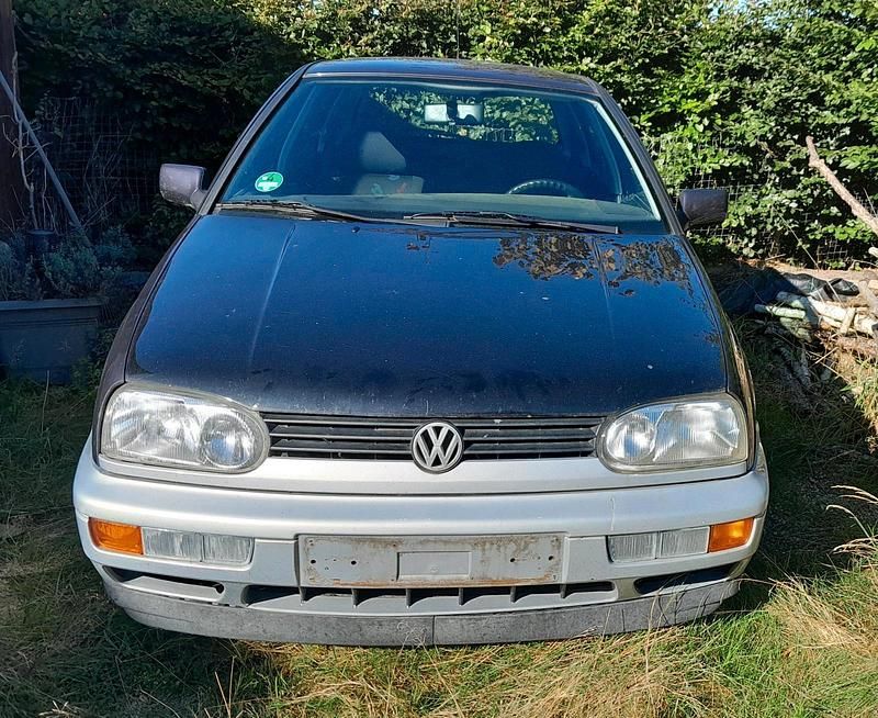 Violet Gebraucht 1996 VW Golf III Kleinwagen | 500 € - Bild 1/4