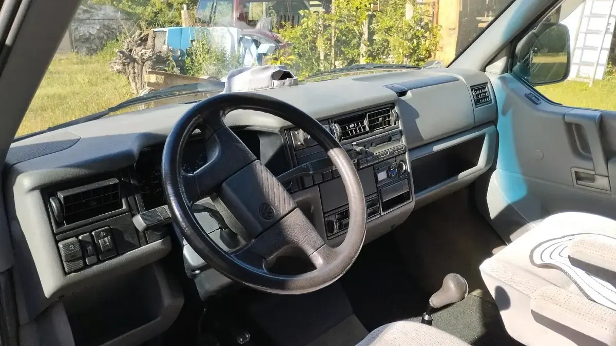Gebraucht VW T4 110 PS (80 kW) 1995 Rot Van