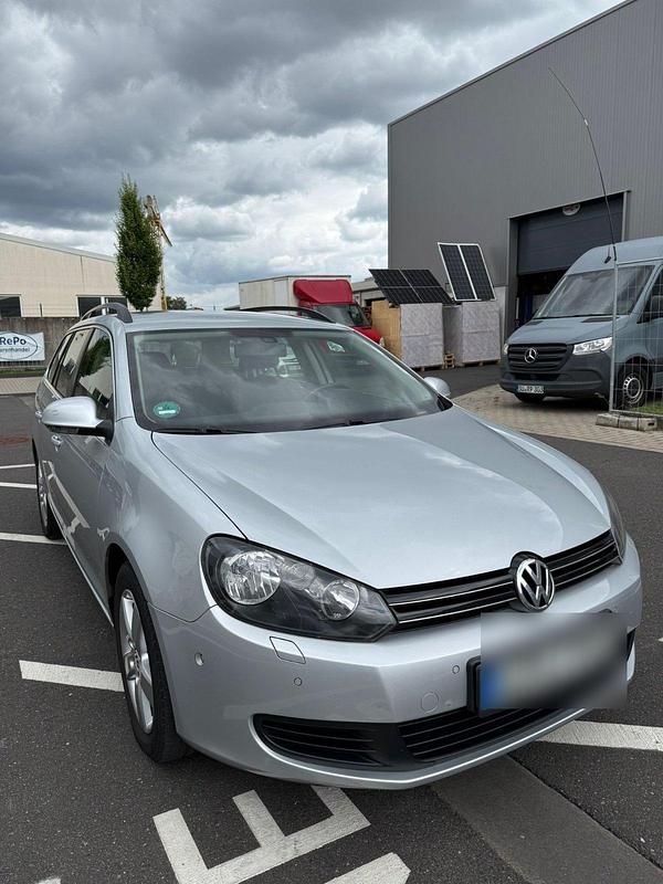 Silber Gebraucht 2012 VW Golf VI Kombi | 3.250 € (Guter Preis) - Bild 1/4