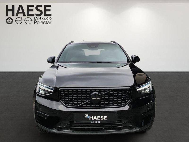 Gebraucht Volvo XC40 Plus 163 PS (119 kW) 2025 Onyx black / metallic SUV