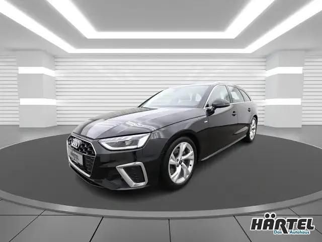 Mythosschwarz (black), metallic Gebraucht 2024 Audi A4 S-Line Kombi | 32.200 € (Superpreis) - Bild 1/3