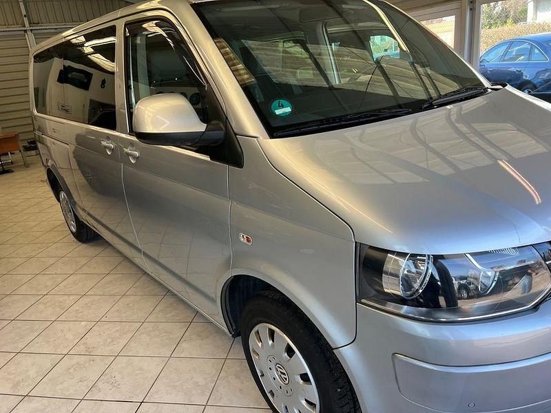 Gebraucht VW T5 102 PS (75 kW) 2011 Silber Van