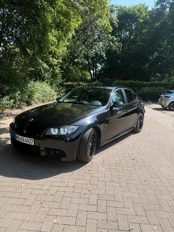 Schwarz Gebraucht 2006 BMW 330 Limousine | 8.999 € (Fairer Preis) - Bild 1/4