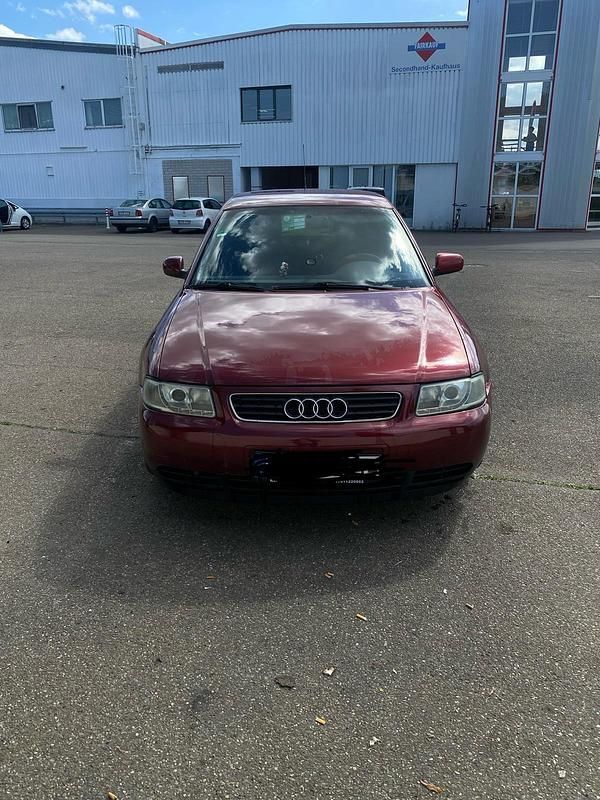 Usata Audi A3 101 CV (74 kW) 2000 Rosso Utilitaria