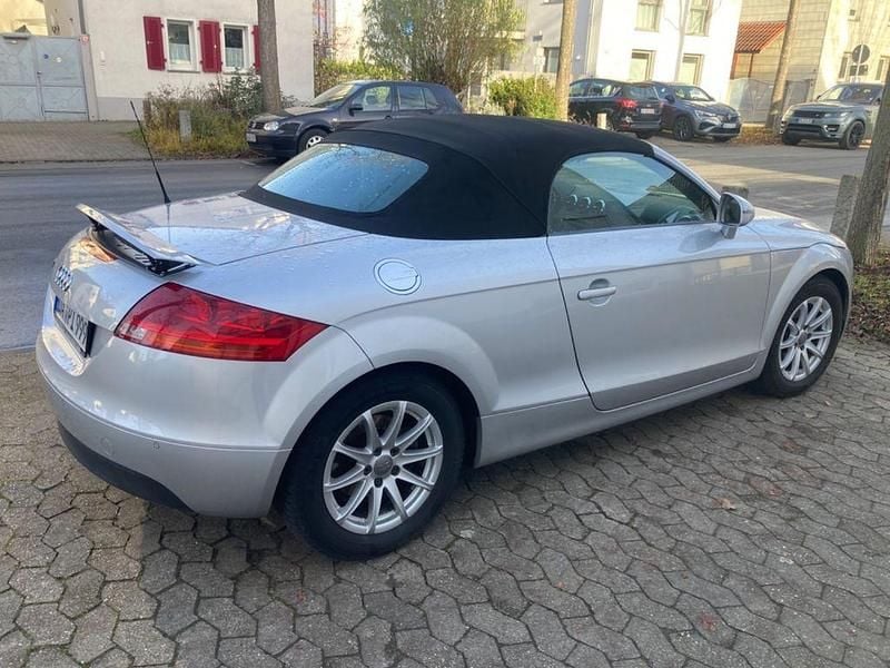 Gebraucht Audi TT Roadster Design 160 PS (117 kW) 2010 Silber Cabrio
