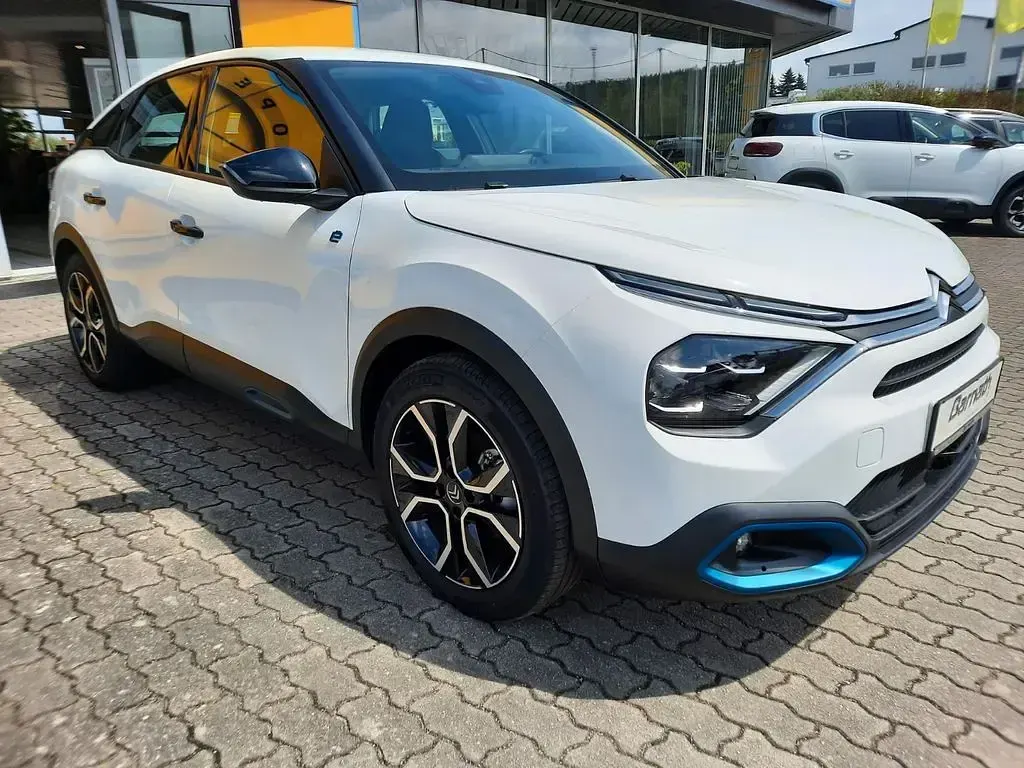 Gebraucht Citroën e-C4 Feel 100 kW (136 PS) 2023 Weiß Limousine
