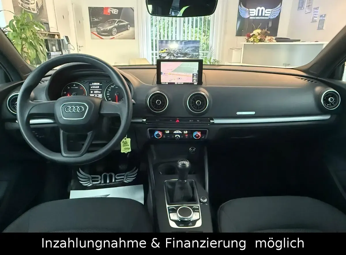 Gebraucht Audi A3 Comfort 116 PS (85 kW) 2020 Schwarz Limousine