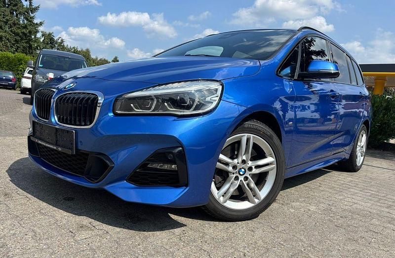 Blau Gebraucht 2018 BMW 220 M Sport Kombi | 17.590 € (Fairer Preis) - Bild 1/4