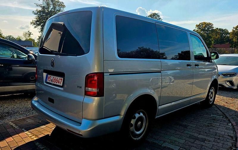 Gebraucht VW Multivan Startline 102 PS (75 kW) 2015 Silber Van