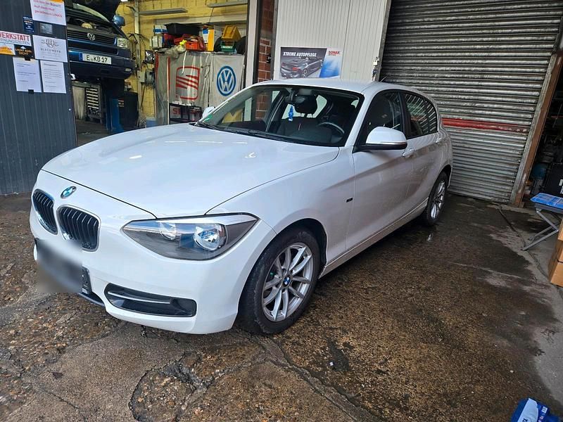 Gebraucht BMW 114 Sport Line 110 PS (80 kW) 2013 Weiß Kleinwagen