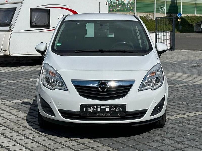 Gebraucht Opel Meriva 140 PS (102 kW) 2012 Casabl/arctic/eisweiss/kaolin Van / Kleinbus