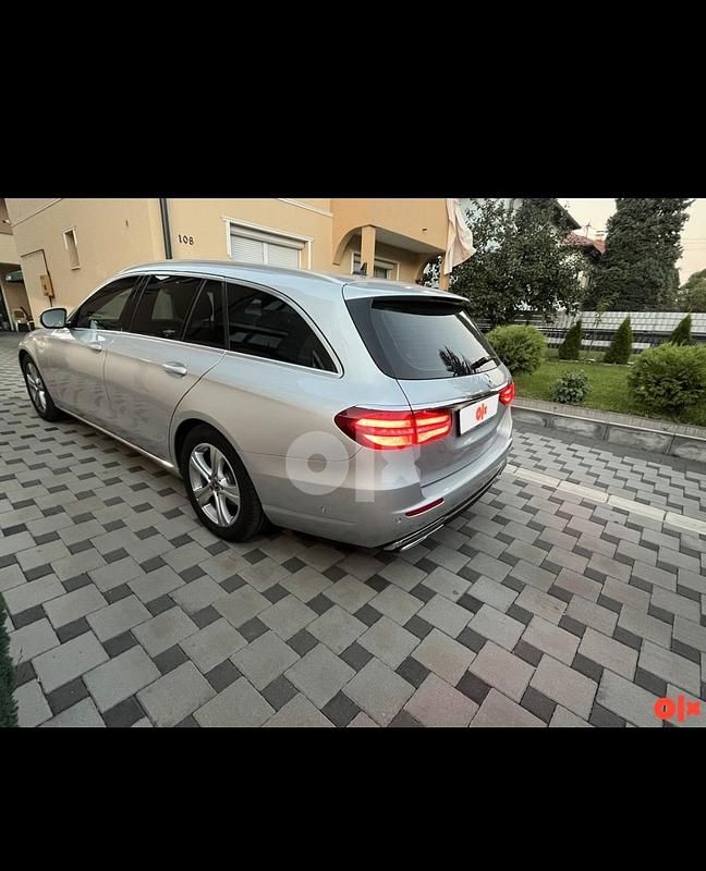 Gebraucht Mercedes E220 194 PS (142 kW) 2017 Silber Kombi