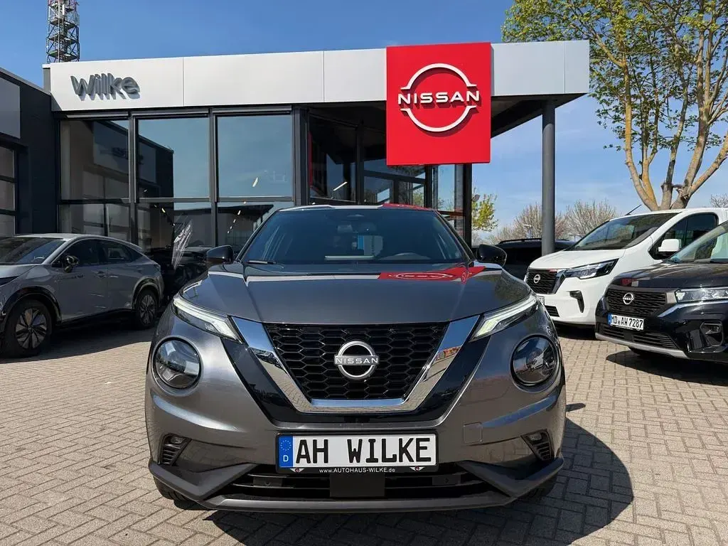 Neu Nissan Juke N-Connecta 114 PS (83 kW) 2026 Dark grey SUV