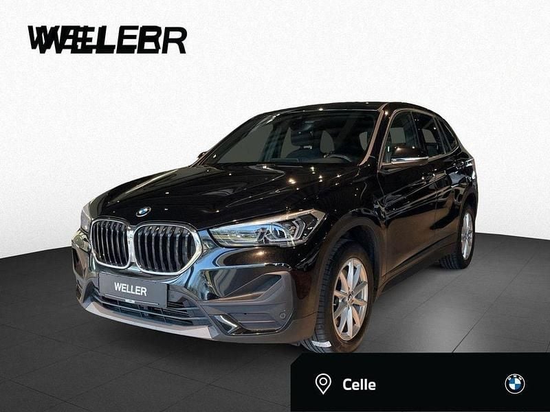 Schwarz ii (schwarz) Gebraucht 2021 BMW X1 Advantage SUV | 24.450 € (Fairer Preis) - Bild 1/4