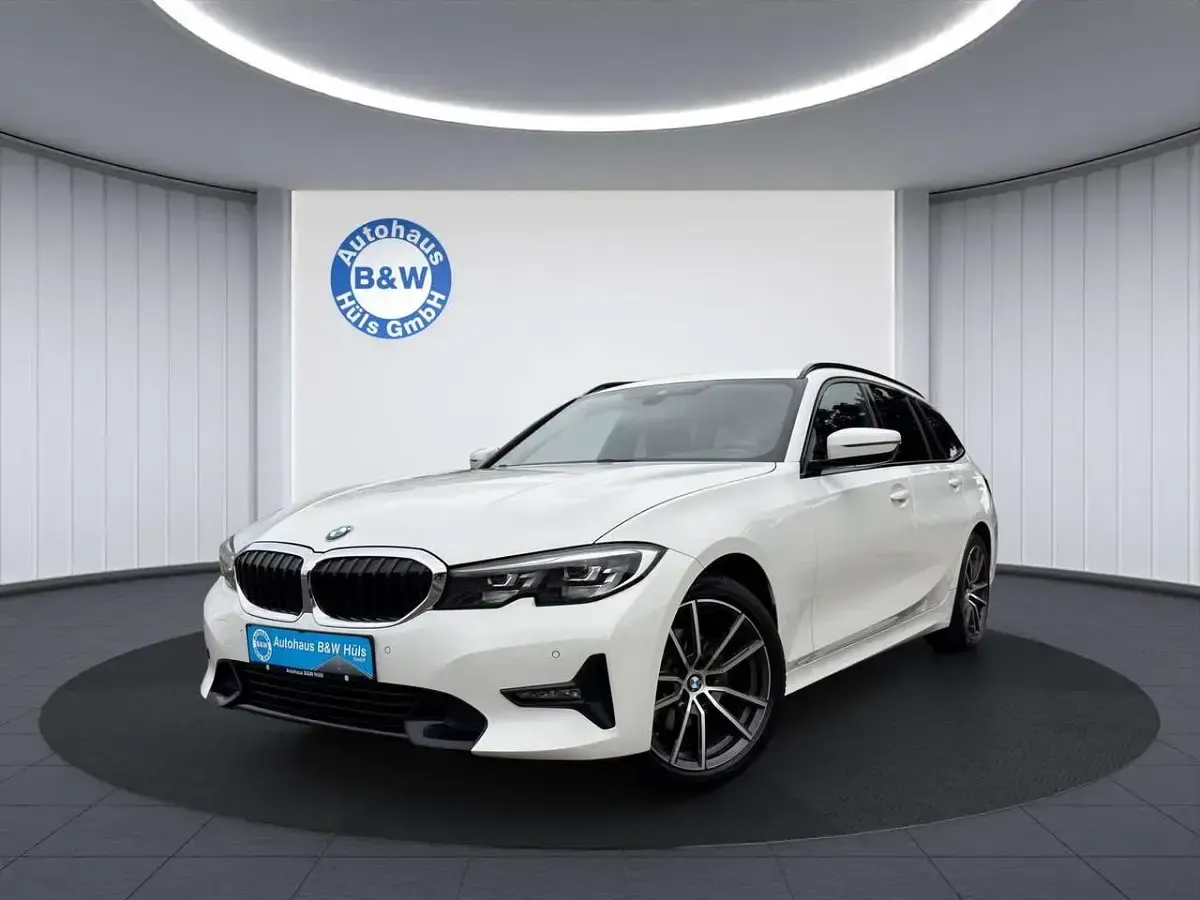 Gebraucht BMW 320 Sport Line 190 PS (139 kW) 2021 Alpinweiss iii Kombi