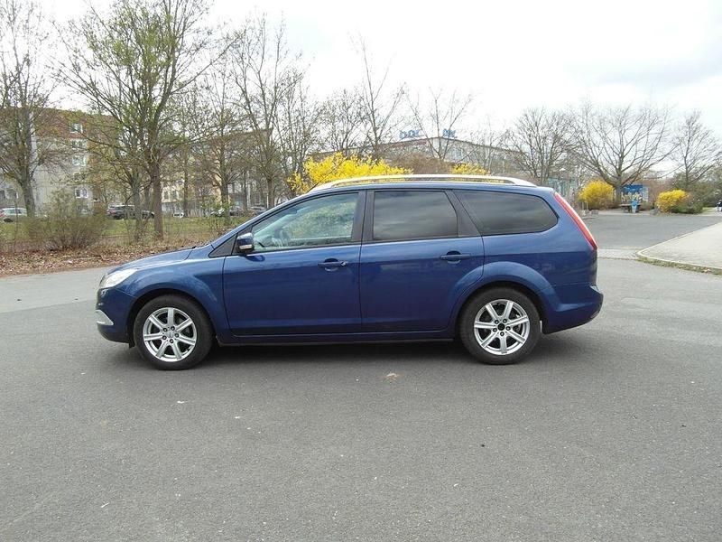 Brugt Ford Focus Style 109 HK (80 kW) 2009 Blå Sedan