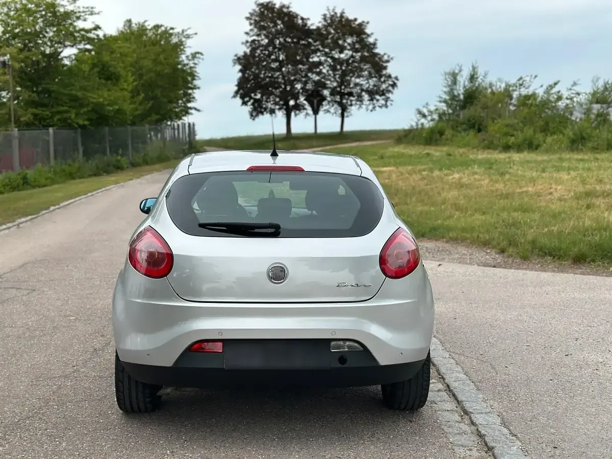 Gebraucht Fiat Bravo 120 PS (88 kW) 2008 Silber Kleinwagen